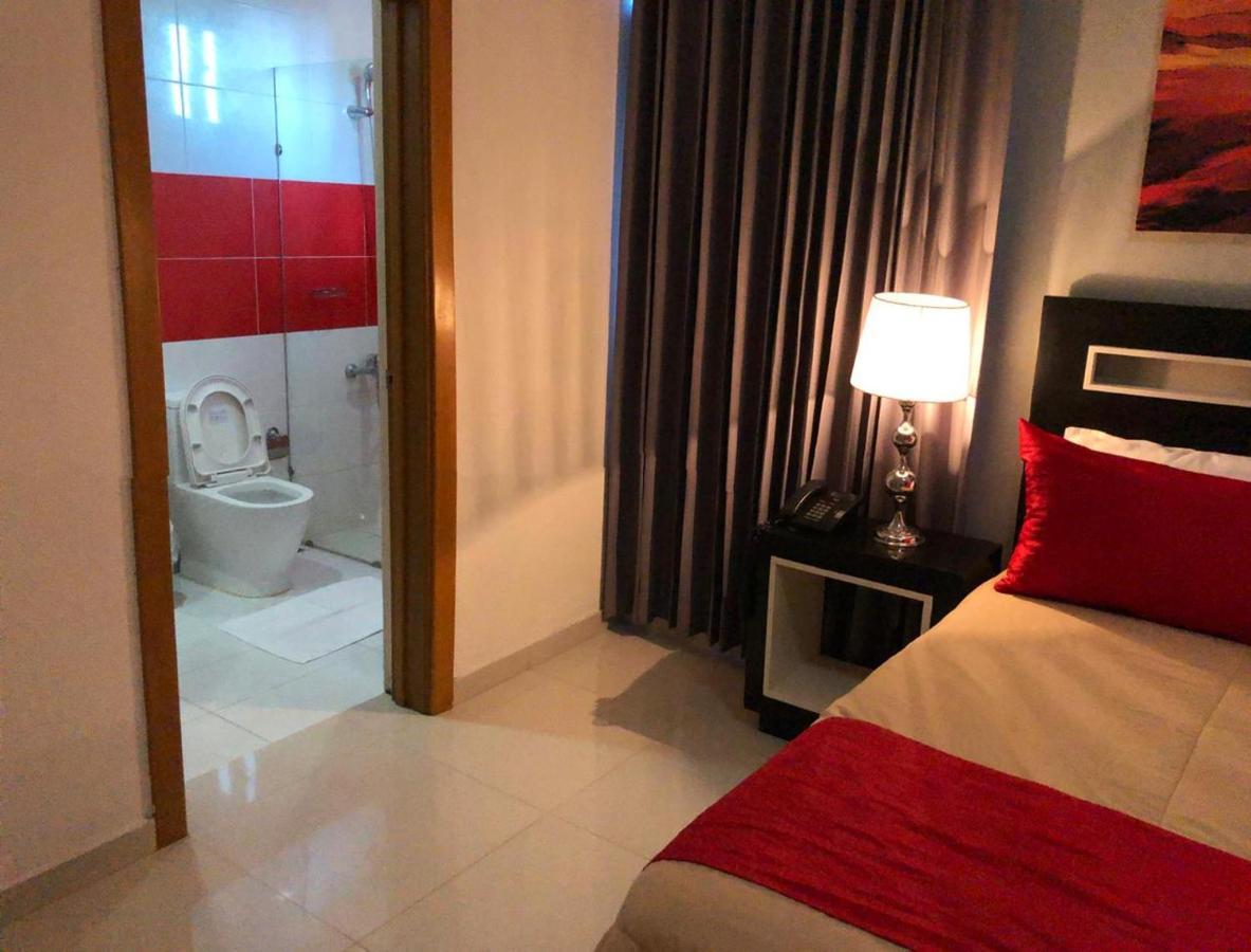 Dpravia Hotel Srl Bani Ngoại thất bức ảnh