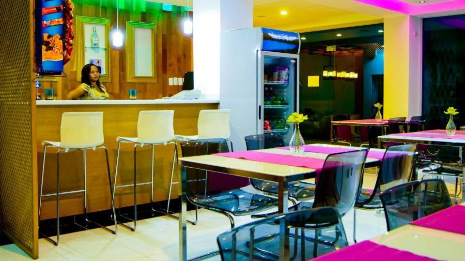 Dpravia Hotel Srl Bani Ngoại thất bức ảnh